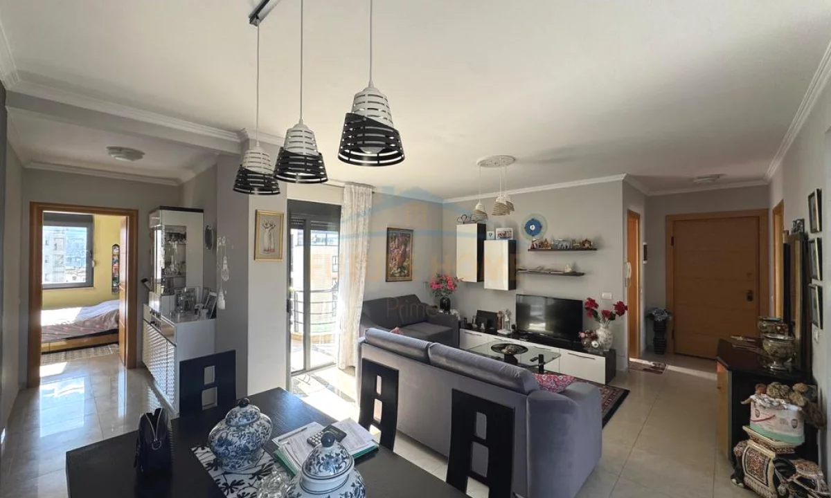 Appartamento in vendita a Tirana 3+1, Arredato