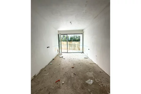 Appartamento in vendita a Tirana 2+1, Vuoto