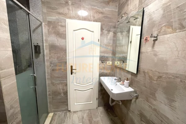 Shtepi me qera Apartament ne Tirane, 2+1, Mobilimi E mobiluar, Pagesa 600  Euro.