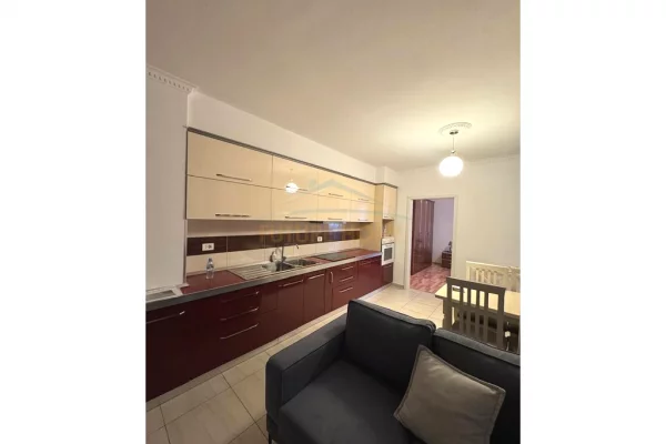 Appartamento in vendita a Tirana 1+1, Arredato