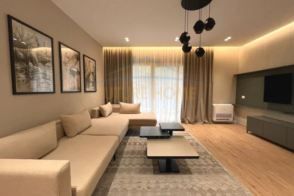 Casa in affitto 2+1 a Tirana - 1,100 Euro