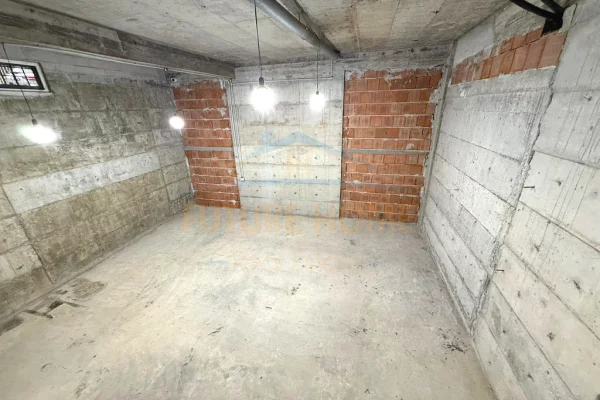 Qera, Ambient Biznesi, Rruga Besim Alla