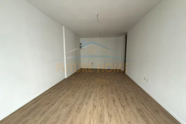 Appartamento in vendita a Tirana 2+1, Vuoto