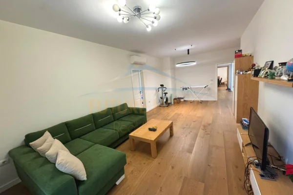 Shitet , Apartament 2+1+2 , Kinostudio