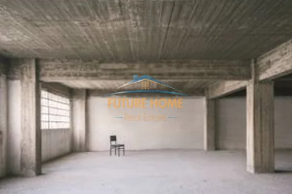 Ambient biznesi me qera 4+1 ne Tirane - 1,000 Euro