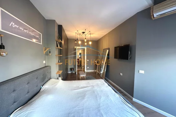 Appartamento in vendita a Tirana 2+1, Arredato