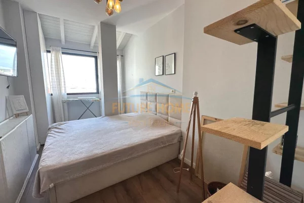 Appartamento in vendita a Tirana 2+1, Arredato