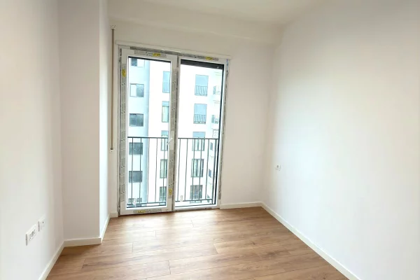 Shtepi ne shitje Apartament ne Tirane, 2+1, Mobilimi E mobiluar, Pagesa 148,999  Euro.