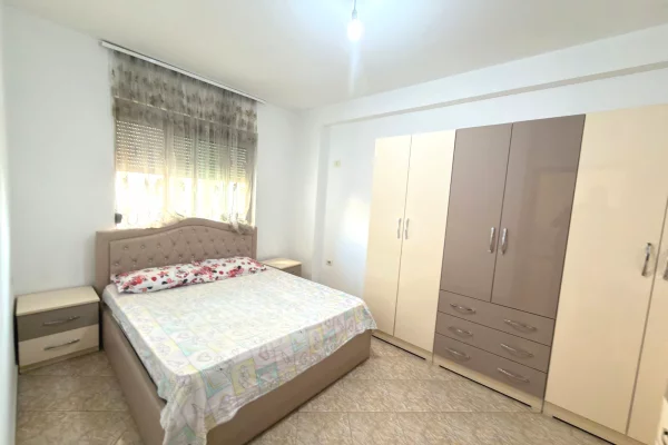 Shtepi me qera Apartament ne Tirane, 2+1, Mobilimi E mobiluar, Pagesa 55,000  Leke.