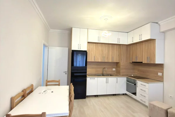 Shtepi me qera Apartament ne Tirane, 2+1, Mobilimi E mobiluar, Pagesa 62,000  Leke.