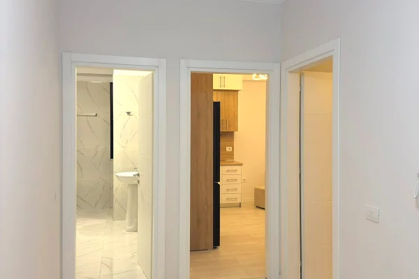 Shtepi me qera Apartament ne Tirane, 2+1, Mobilimi E mobiluar, Pagesa 62,000  Leke.