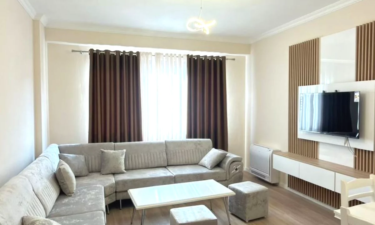 Shtepi me qera Apartament ne Tirane, 1+1, Mobilimi E mobiluar, Pagesa 450  Euro.