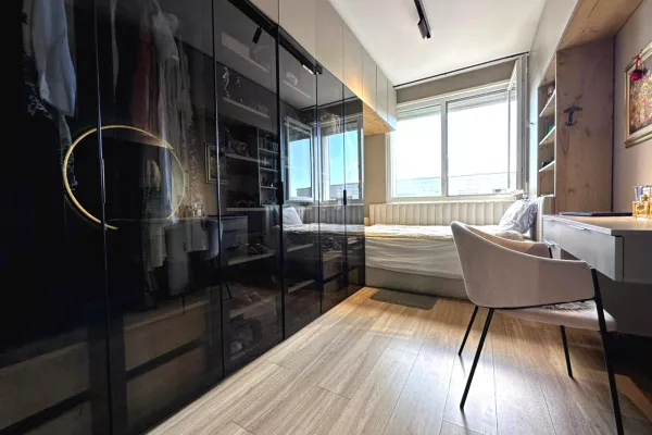 Shtepi ne shitje Apartament ne Tirane, 3+1, Mobilimi E mobiluar, Pagesa 300,000  Euro.