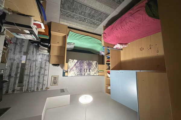 Shtepi ne shitje Apartament ne Tirane, 3+1, Mobilimi E mobiluar, Pagesa 179,000  Euro.