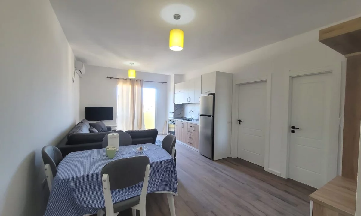 Shtepi ne shitje Apartament ne Tirane, 1+1, Mobilimi E mobiluar, Pagesa 115,000  Euro.