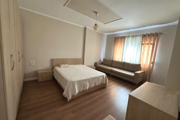 Shtepi me qera Apartament ne Tirane, 1+1, Mobilimi E mobiluar, Pagesa 50,000  Leke.
