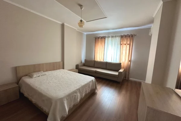 Shtepi me qera Apartament ne Tirane, 1+1, Mobilimi E mobiluar, Pagesa 50,000  Leke.