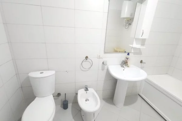 Shtepi me qera Apartament ne Tirane, 1+1, Mobilimi E mobiluar, Pagesa 50,000  Leke.
