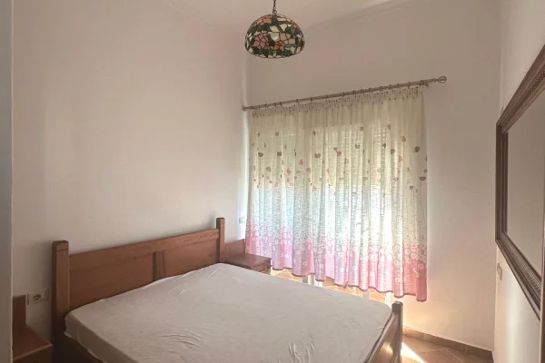 Apartament 1+1 per qera te rruga e Kavajes, te Blloku i Ambasadave