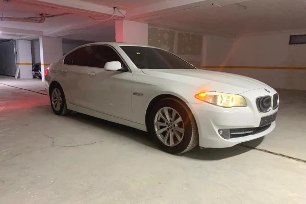 Auto in Vendita a Valona, BMW, 2014 Diesel,Kambio Automatik Pagamento 7,799  Euro.