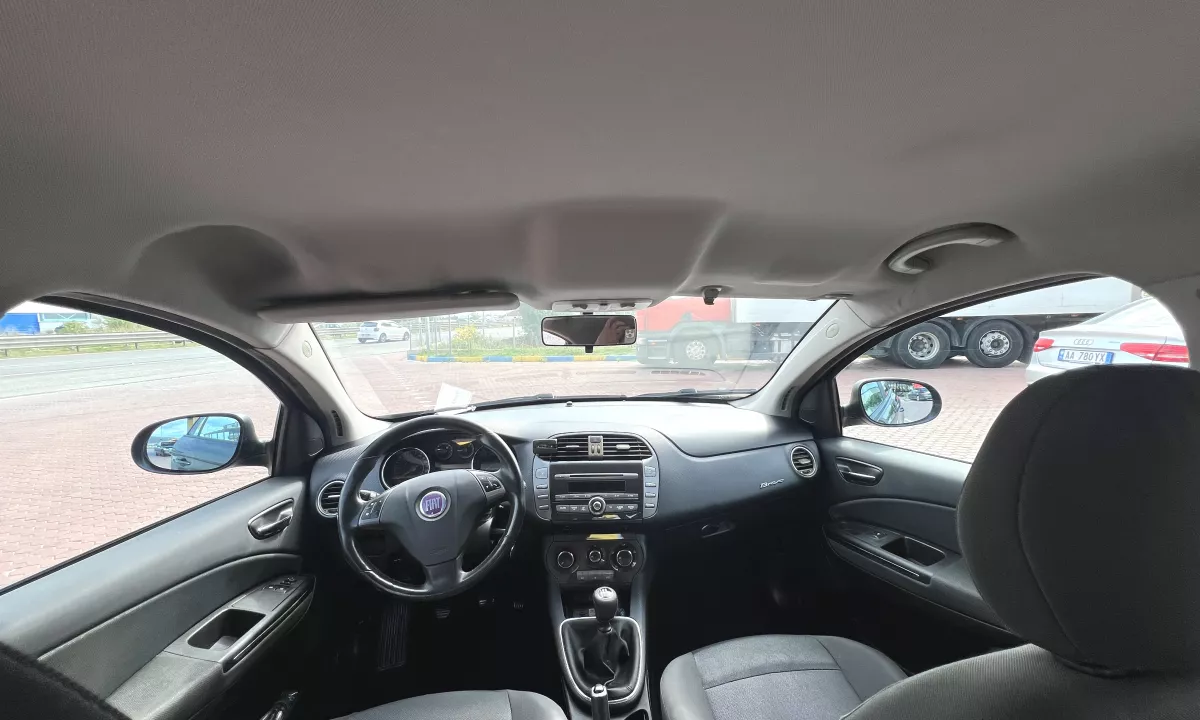 Auto in Vendita a Lushnja, Fiat, 2007 Diesel,Kambio Manual Pagamento 2,000  Euro.