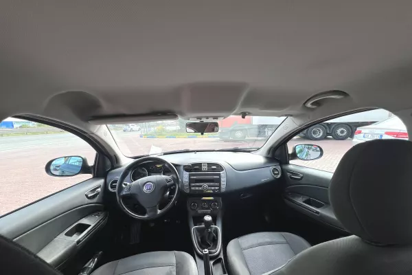 Auto in Vendita a Lushnja - 2,000 Euro