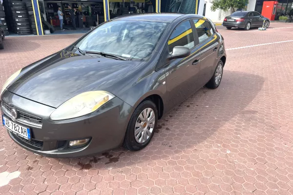 Auto in Vendita a Lushnja - 2,000 Euro