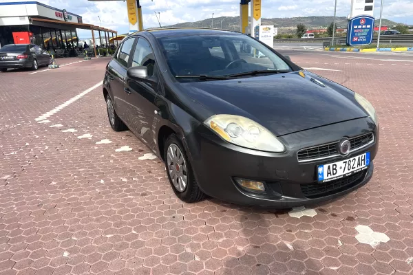 Auto in Vendita a Lushnja, Fiat, 2007 Diesel,Kambio Manual Pagamento 2,000  Euro.