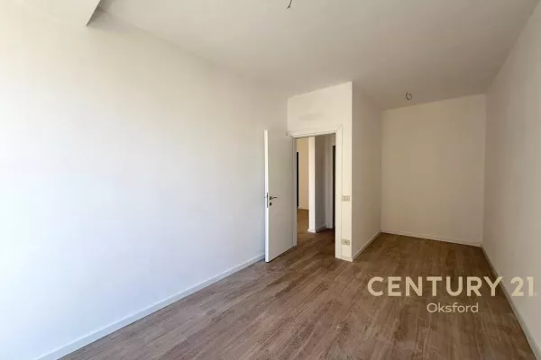 Business Property for Rent 3+1 in Tirana - 550 Euro