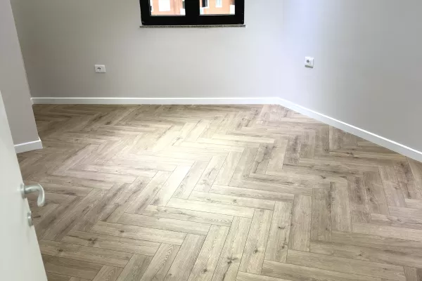 Shtepi me qera Apartament ne Tirane, 2+1, Mobilimi Bosh, pa mobiluar, Pagesa 1,250  Euro.