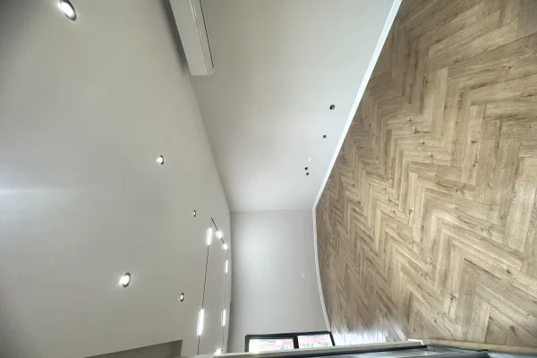 Shtepi me qera Apartament ne Tirane, 2+1, Mobilimi Bosh, pa mobiluar, Pagesa 1,100  Euro.