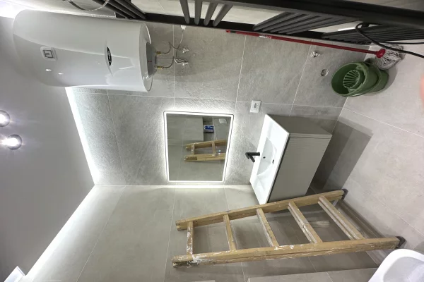 Shtepi me qera Apartament ne Tirane, 2+1, Mobilimi Bosh, pa mobiluar, Pagesa 1,100  Euro.