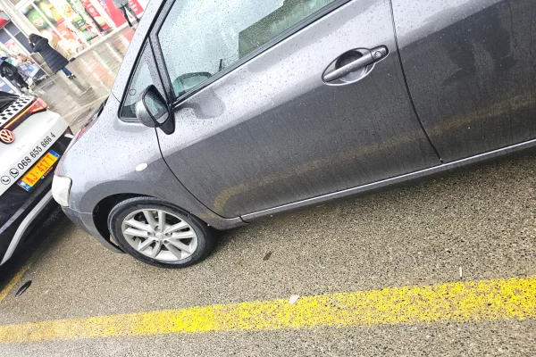 Auto in Vendita a Tirana, Toyota, 2008 Diesel,Kambio Automatik Pagamento 4,500  Euro.