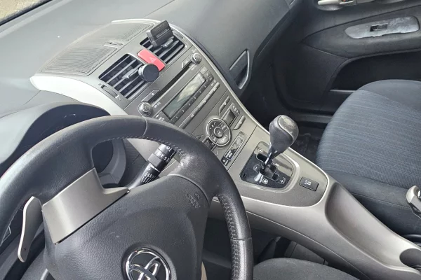 Shitet toyota auris 
