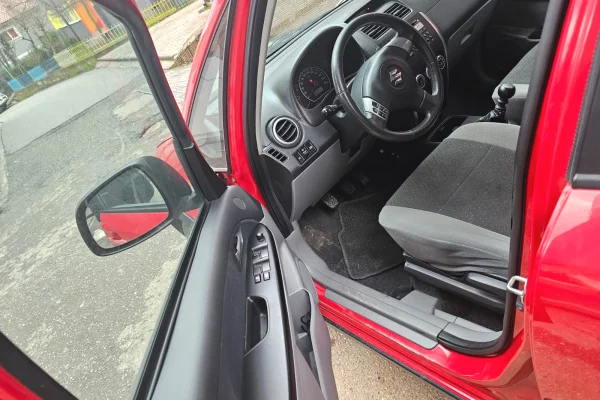 Auto in Vendita a Tirana, Suzuki, 2008 Diesel,Kambio Manual Pagamento 4,000  Euro.