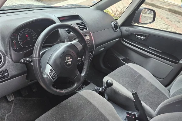 Auto in Vendita a Tirana, Suzuki, 2008 Diesel,Kambio Manual Pagamento 4,000  Euro.