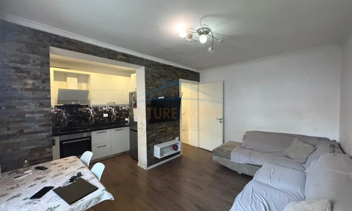 Shtepi me qera Apartament ne Tirane, 1+1, Mobilimi E mobiluar, Pagesa 600  Euro.