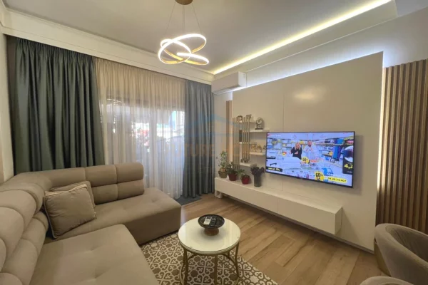 Shitet, Apartament 2+1+2, Quartum Residence, Rruga Jordan Misja, Tiranë.