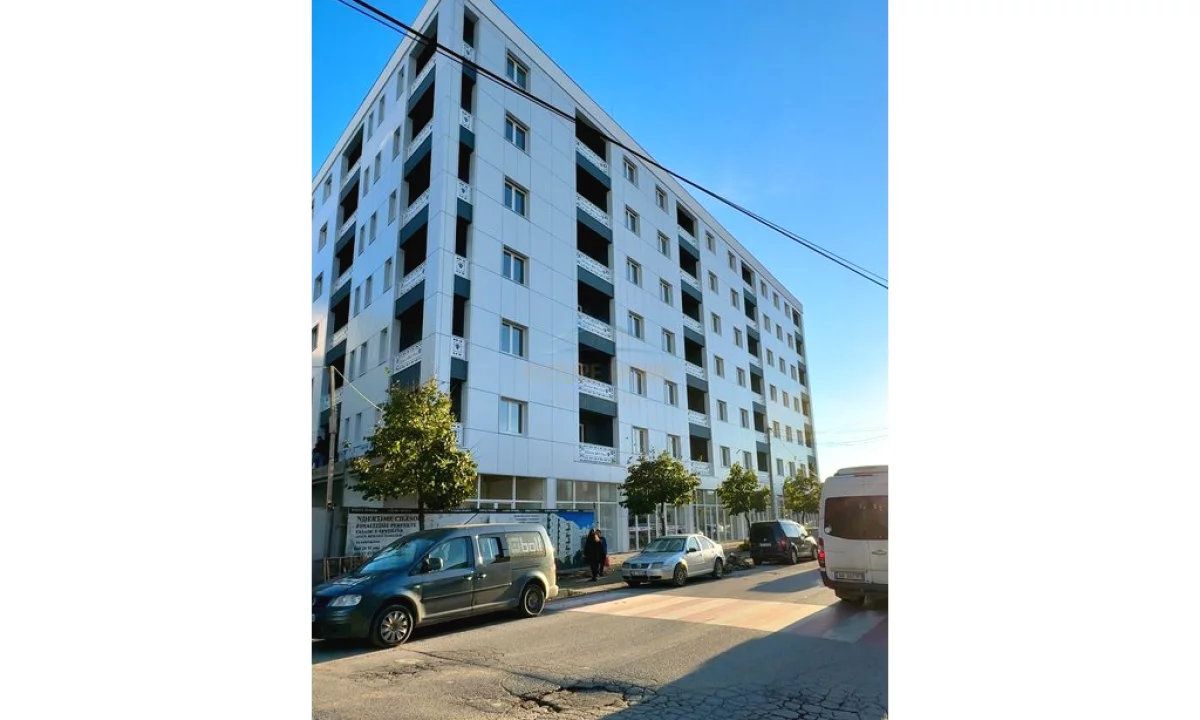 Shtepi ne shitje Apartament ne Tirane, 1+1, Mobilimi Bosh, pa mobiluar, Pagesa 58,000  Euro.