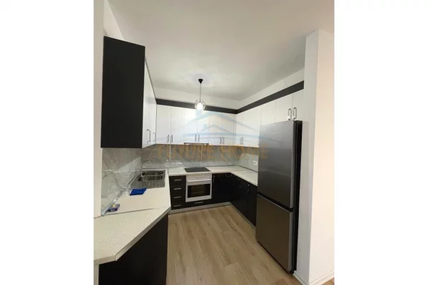 Shtepi me qera 2+1 ne Tirane - 650 Euro