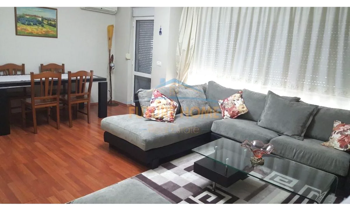 Shtepi me qera Apartament ne Tirane, 1+1, Mobilimi E mobiluar, Pagesa 550  Euro.