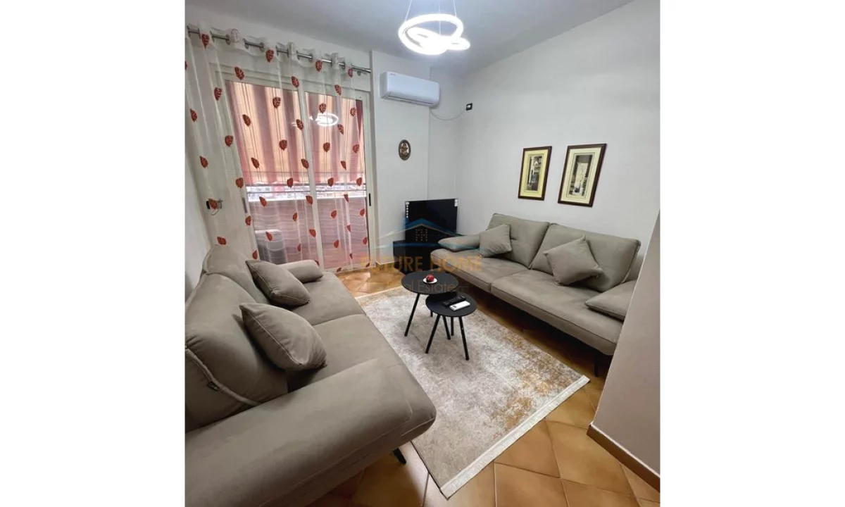 Shtepi me qera Apartament ne Tirane, 1+1, Mobilimi E mobiluar, Pagesa 700  Euro.
