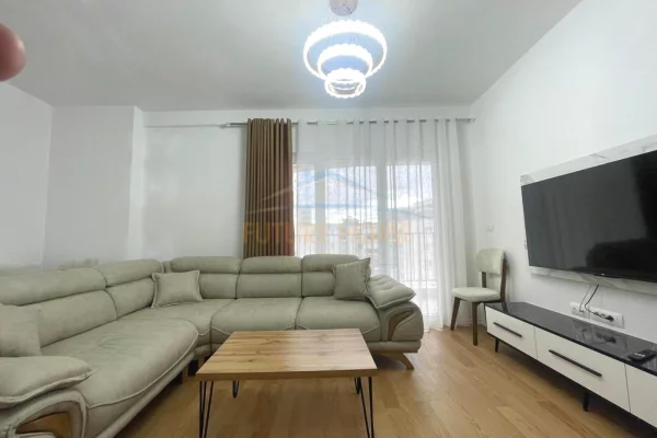 Shtepi me qera Apartament ne Tirane, 1+1, Mobilimi E mobiluar, Pagesa 700  Euro.