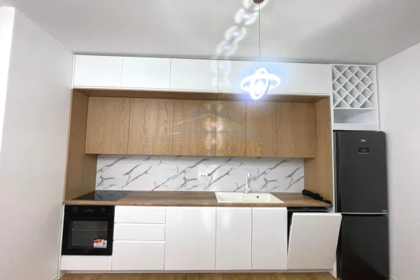  Qera, Apartament 1+1, Zogu i Zi, Tiranë
