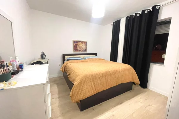 Shtepi me qera Apartament ne Tirane, 1+1, Mobilimi E mobiluar, Pagesa 500  Euro.