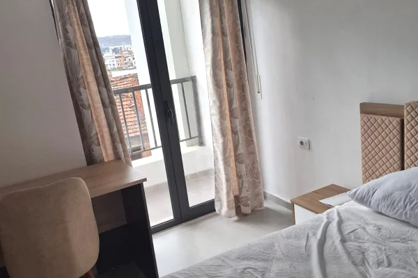 Shtepi me qera Apartament ne Tirane, 2+1, Mobilimi E mobiluar, Pagesa 750  Euro.