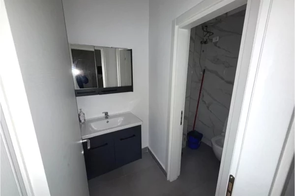 JEPET ME QERA DYQAN 55m2