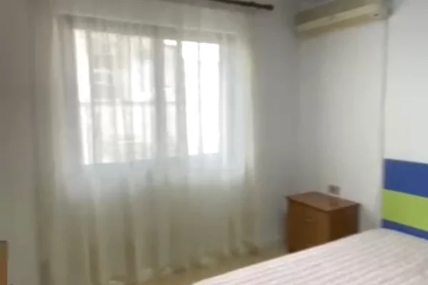 Appartamento in vendita a Tirana 2+1, SemiArredato