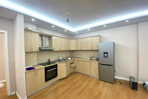 Apartament 2+1 me qera tek 