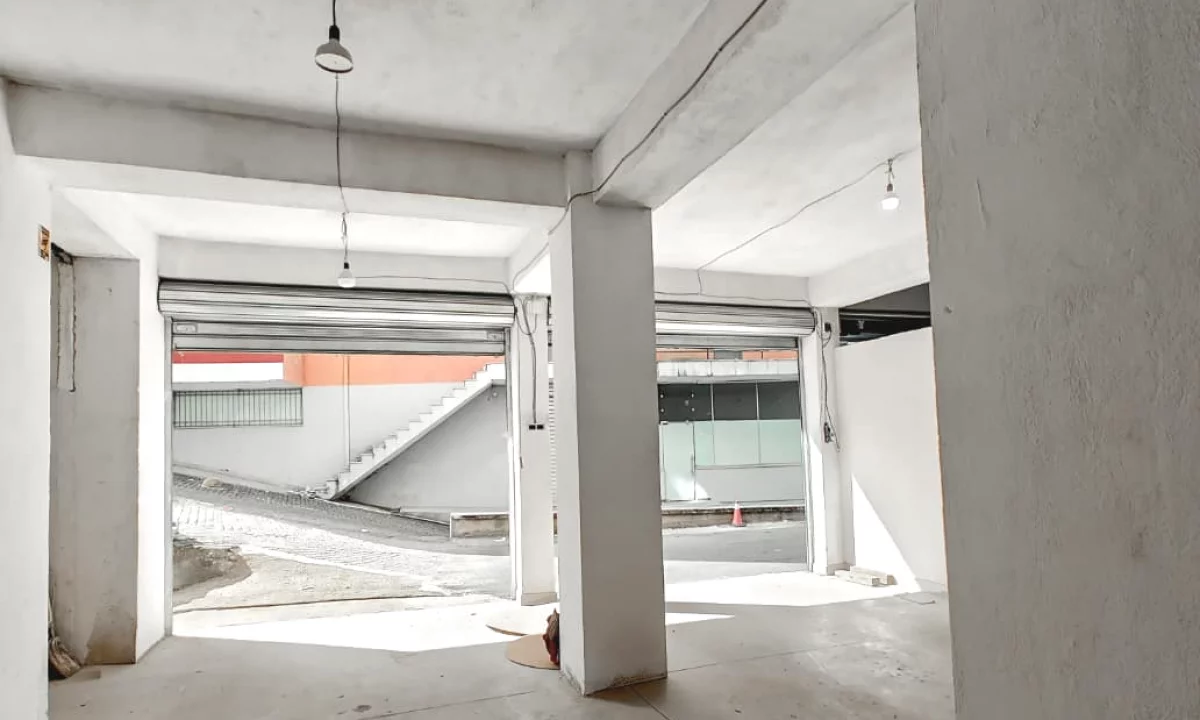 Ne Shitje – Njesi Biznesi ne Fresk, Tirane